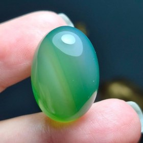 تصویر نگین سنگ عقیق سبز آبدار معدنی کد 60556 