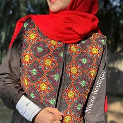 تصویر وست سوزن دوزی مشکی 