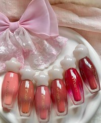 تصویر رژلب خیس ۲۴ساعته حجم دهنده اولی بولا 