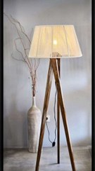 تصویر آباژور ایستاده سه پایه چوبی 