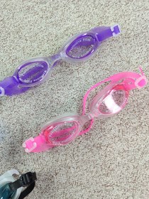 تصویر عینک شنا 