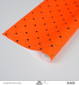 تصویر کاغذ کادو طلاکوب نارنجی قلبی Orange gift paper with heart design 