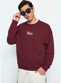 تصویر سویشرت ضخیم مردانه با طرح حیوانات و برش عریض به رنگ بوردو. برند trendyol Burgundy Men's Oversize/Wide-Cut Animal Print Thick Cotton Sweatshirt.