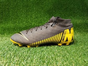 تصویر کفش کتونی فوتبال استوک دار چمنی اورجینال نایک سایز 44.5 Soccer shoes