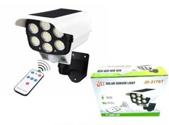 تصویر چراغ خورشیدی طرح دوربین مداربسته مدل Pr-Cam با سنسور و ریموت کنترل 
