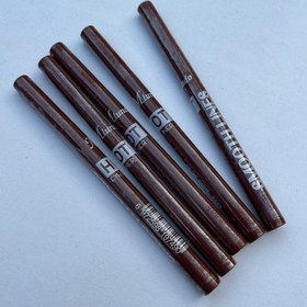 تصویر خط چشم ماژیکی قهوه ای 