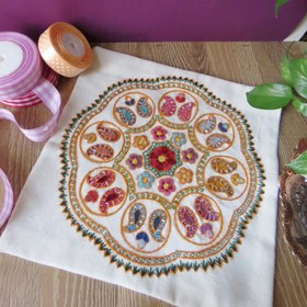 تصویر رومیزی پته دوزی کوچک رومیزی پته