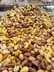 تصویر آجیل سه مغز نیم کیلویی 