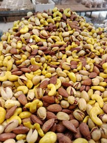 تصویر آجیل سه مغز نیم کیلویی 