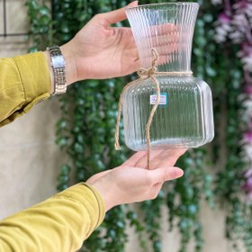 تصویر گلدان شیشه ای مربعی 