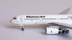 تصویر ماکت هواپیما توپولف 204 ماهان | NG Models 1:400 Mahan Air Tupolev Tu-204-120 SU-EAF 