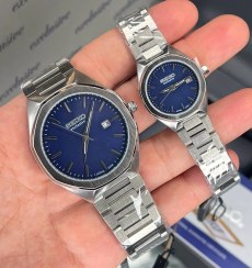 تصویر ساعت سیکو ست زنانه مردانه سیکو اکسکلوسیو مدل 3208 رنگ نقره ای صفحه آبی تیره 