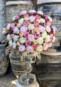 تصویر جام گل بله برون با گل مصنوعی صورتی فلوبار 