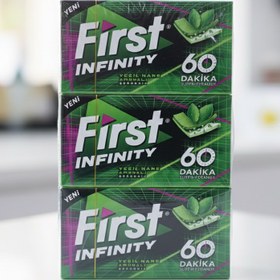 تصویر آدامس فرست 12 تایی 