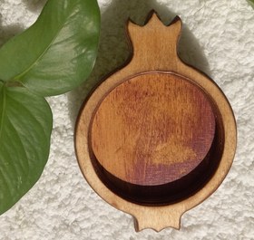 تصویر زیر لیوانی چوبی انار - قهوه ای 