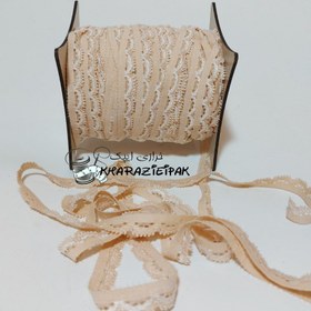 تصویر کش لبه شورت 