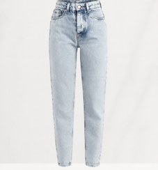 تصویر شلوار لی مام فیت 