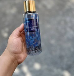 تصویر بادی اسپلش ویکتوریا سکرت شاین دار - Passion Flowers 