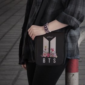 تصویر کیف پاسپورتی طرح گروه بی تی اس BTS Army کد 280 