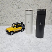 تصویر فلاسک اورجینال نوشیدنی سرد و گرم فلزی با لوگوی مازراتی 