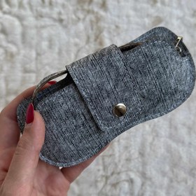 تصویر جلد عینک طرح لی با بند بلند گردنی - آبی روشن 