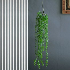 تصویر آویز گل مصنوعی شمشاد سبز 