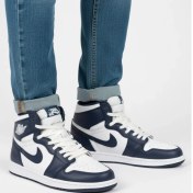 تصویر کتونی مردانه ساقدار جردن وان سفيد سرمه ای 