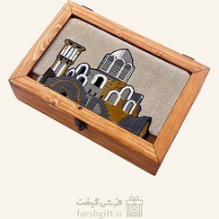 تصویر جعبه فرش چوبی خانه بروجردی‌ها (20*30) 