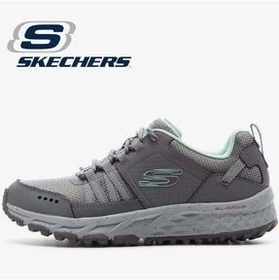 تصویر Escape Plan کفش ورزشی مردانه و زنانه در فضای باز خاکستری اسکچرز Skechers 