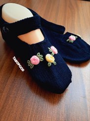 تصویر پاپوش طرح گل رز بافتنی تاروپود - ۳۸ / سورمه ای 