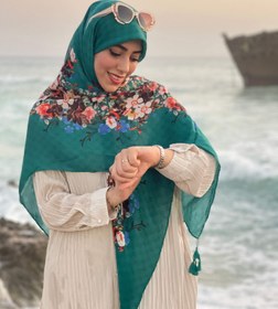 تصویر روسری نخ پنبه حاشیه گل 