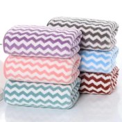 تصویر حوله استخری نانو سایز ۷۰*۱۴۰ 