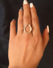 تصویر انگشتر نعل اسب 