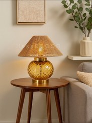 تصویر آباژور شیشه‌ای طرح کهربایی 