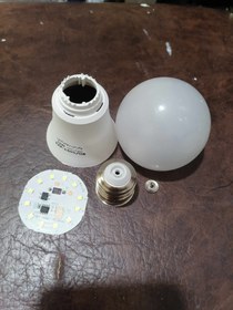 تصویر پک مونتاژ لامپ 12 وات 