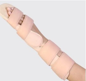 تصویر اسپلینت کوک آپ بلند(ثابت سازی مچ انگشتان دست ضد حساسیت) Long Cock Up Splint