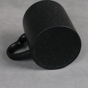 تصویر ماگ حرارتی اکلیلی طرح دلخواه با دسته قلبی 