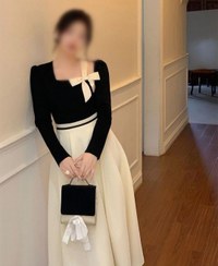 تصویر لباس مجلسی زنانه کرپ ترکیب مشکی و کرم سایز ۴۶ تا ۵۰ 