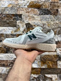 تصویر نیوبالانس۱۹۰۶ کرم طوسی سبز New Balance 1906 R