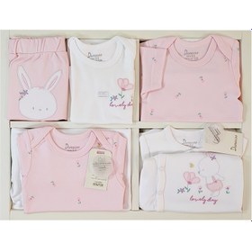 تصویر ست لباس نوزده تکه بیمارستانی نوزاد دخترانه طرح خرگوش و گل دانالو Danaloo Danaloo Rabbit & Flower 19-Piece Baby Girl Hospital Clothing Set