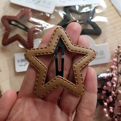 تصویر گیره مو تق تق ستاره طرح چرم سایز بزرگ-123 