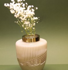 تصویر گلدان شیشه ای لبه طلایی دو ر نگ 