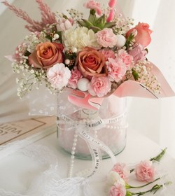 تصویر ست گلدون گل و کیک 