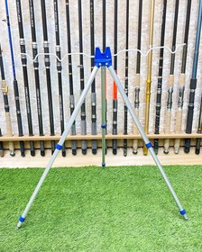 تصویر سه پایه چوب ماهیگیری 