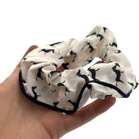 تصویر کش پارچه ای سفید و مشکی 