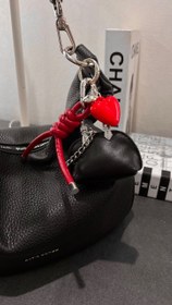 تصویر چارم بگ رد هارت 