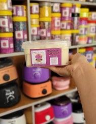 تصویر وکس قالبی 300 گرمی خامه ای شیری 