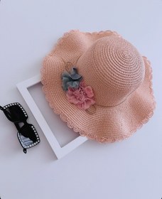 تصویر کلاه حصیری گل درشت 