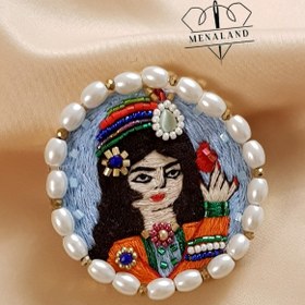 تصویر گلسینه سنتی دختر قجری 