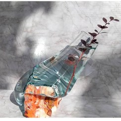 تصویر گلدان دفرمه سنگ و شیشه 